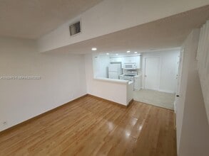 1428 Coronado Rd in Weston, FL - Building Photo - Building Photo