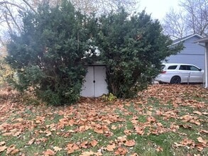 801 W Nixon Dr in O'Fallon, IL - Building Photo - Building Photo