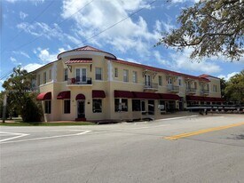 700 W 51st St in Miami Beach, FL - Building Photo