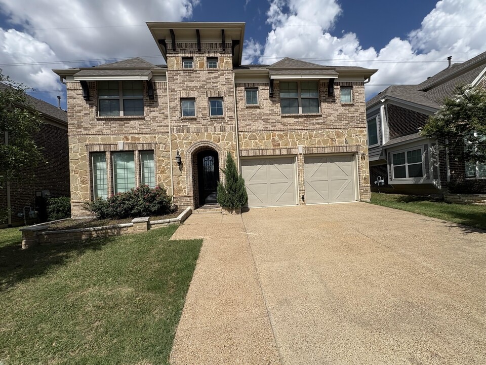 7952 Ashwood Ln in Irving, TX - Building Photo