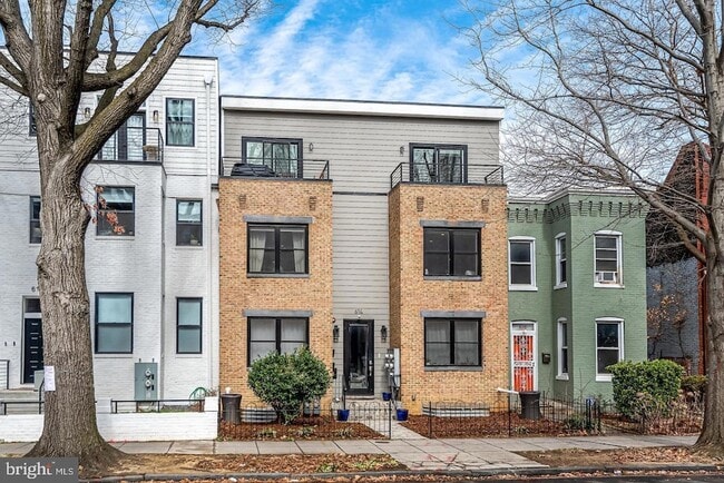 property at 614 I St NE