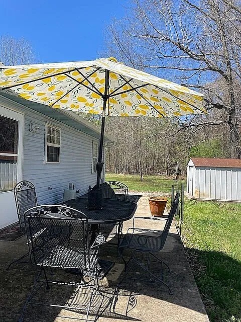 1246 KY-1271, Unit B in Kuttawa, KY - Foto de edificio - Building Photo