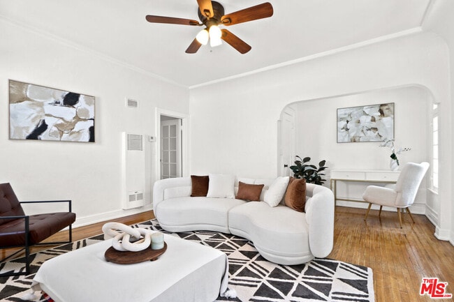 444 N Orange Grove Ave in Los Angeles, CA - Building Photo - Building Photo