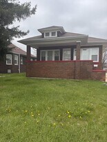 6 Webb St in Calumet City, IL - Building Photo