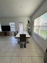 8057 Sweet Orange Ave in Winter Garden, FL - Foto de edificio - Building Photo