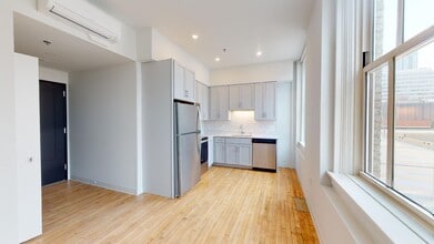 Streetcar Flats in Milwaukee, WI - Building Photo - Building Photo