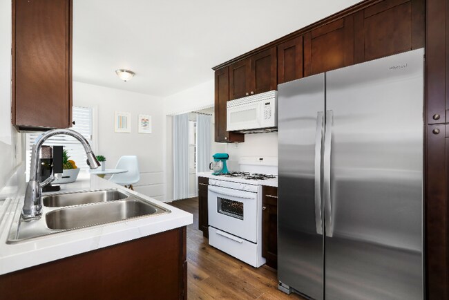 151 N Edgemont St in Los Angeles, CA - Building Photo - Building Photo
