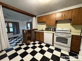 28 Woodward St in Newton, MA - Building Photo