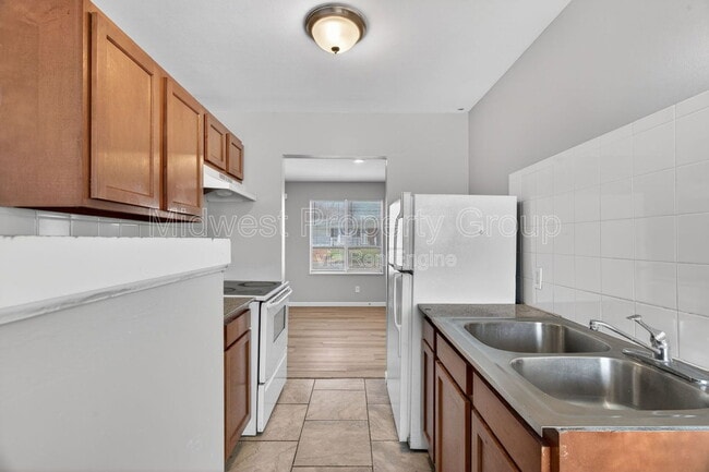 2228 Duchess Dr in St. Louis, MO - Building Photo - Building Photo