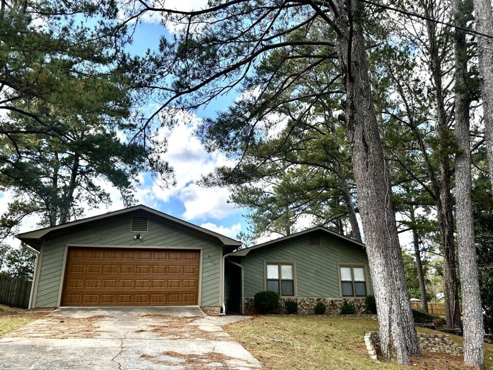 607 Chickasaw Rd in Enterprise, AL - Building Photo