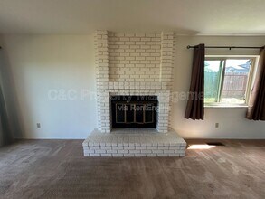 284 Preakness Ln in Vallejo, CA - Building Photo - Building Photo