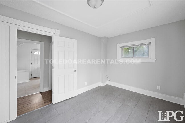 5520 N Summit St in Toledo, OH - Building Photo - Building Photo