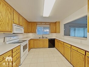 2585 Dyer Way in Reno, NV - Building Photo - Building Photo