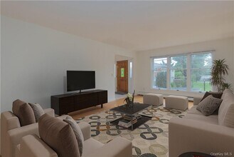 30 Cassilis Ave in Yonkers, NY - Building Photo - Building Photo