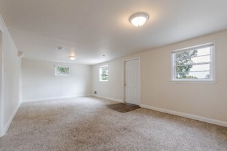 2503 Glen View Ave in Colorado Springs, CO - Foto de edificio - Building Photo