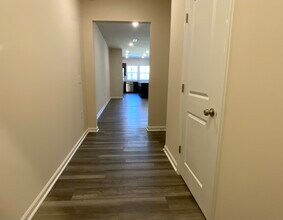 836 Falls Grove Trl in High Point, NC - Building Photo - Building Photo