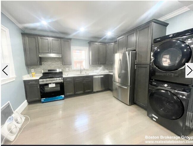 3 Grafton St, Unit 2 in Boston, MA - Building Photo - Building Photo