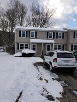 250 South St in Ware, MA - Building Photo