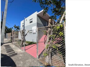 225 NW 16th St in Miami, FL - Building Photo - Primary Photo