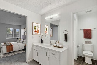 ReNew Avery Park in Fairfield, CA - Foto de edificio - Building Photo