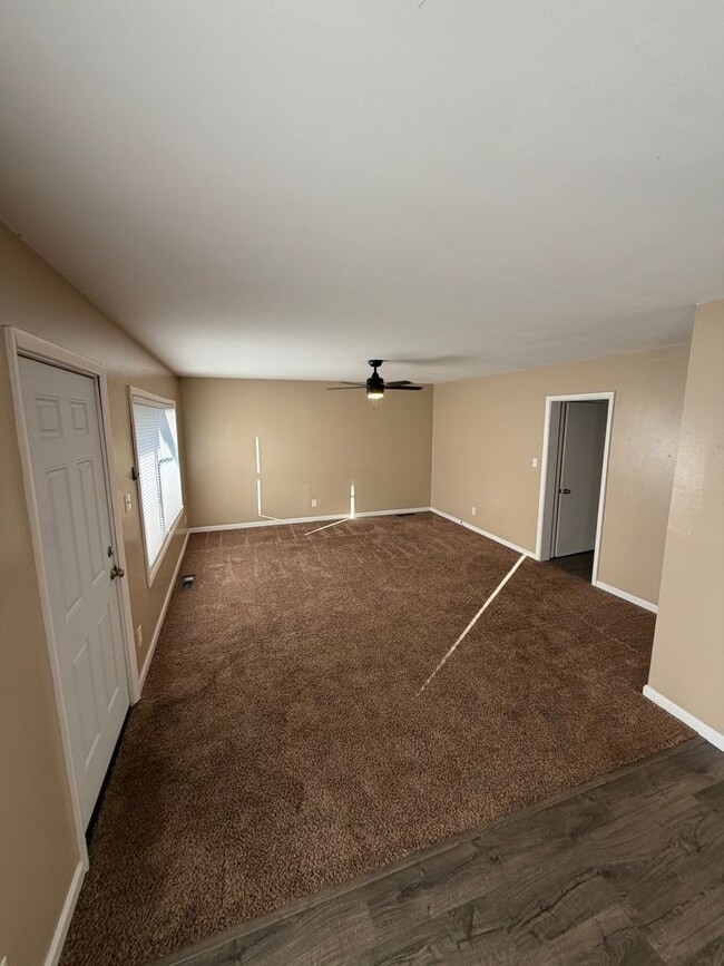 1117 W 1st St in Centralia, WA - Building Photo - Building Photo