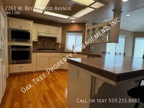 2261 W Beechwood Ave in Fresno, CA - Building Photo - Building Photo