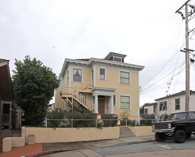 439 Jackson St in Monterey, CA - Foto de edificio - Building Photo