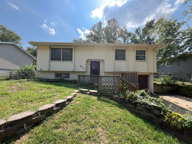 property at 217 Glendale Cir