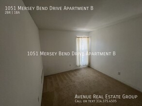 1051 Mersey Bend Dr in St. Louis, MO - Building Photo - Building Photo