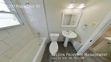 26200 Pinehurst St in Roseville, MI - Building Photo - Building Photo