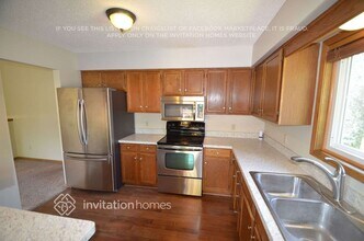 989 Ticonderoga Trail in Eagan, MN - Building Photo - Building Photo