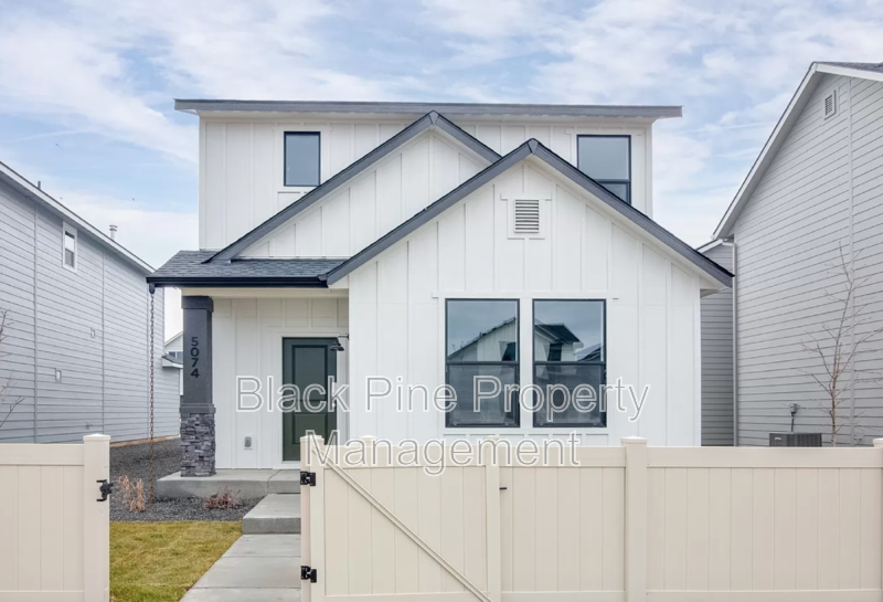 5074 W Milano St in Meridian, ID - Foto de edificio