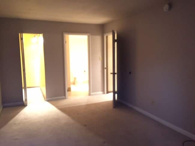 property at 802 Stratford Dr