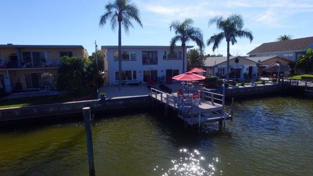 Johns Pass Apartments in Madeira Beach, FL - Building Photo