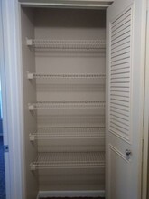 Locust Grove Apartments in New Albany, IN - Building Photo - Building Photo