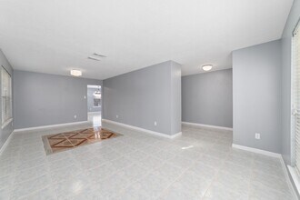 5530 Imperial Grove Dr in Houston, TX - Building Photo - Building Photo