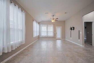 5323 Royal Press Dr in Katy, TX - Building Photo - Building Photo