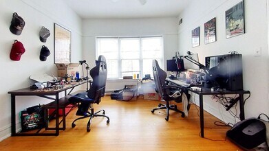 4649 Malden St in Chicago, IL - Building Photo - Building Photo
