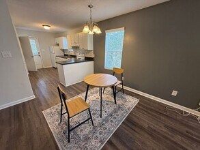 1615 Collegeview Ave in Raleigh, NC - Building Photo - Building Photo