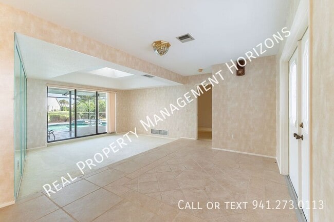 534 Warwick Ln in Venice, FL - Building Photo - Building Photo