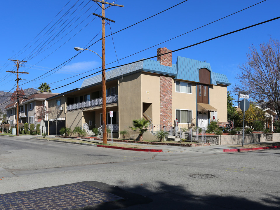 549 W Alexander St in Glendale, CA - Building Photo