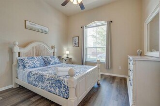 1105 Lone Pine Dr in Little Elm, TX - Building Photo - Building Photo