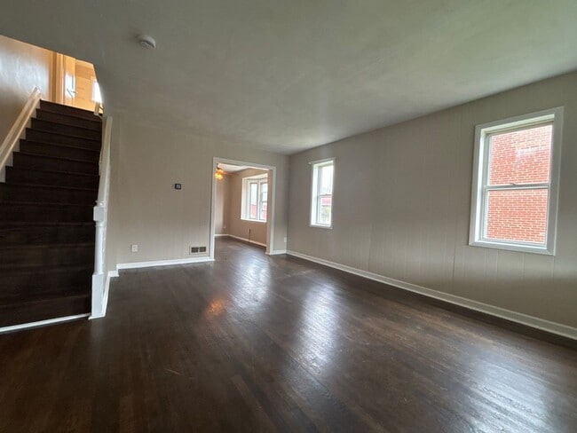 1040 Middlesex Rd in Essex, MD - Building Photo - Building Photo