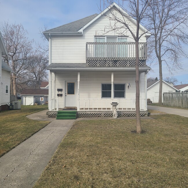 610 2nd St SW, Unit 1