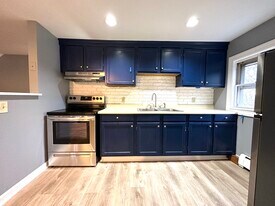 109 Arlington Ave in Warren, RI - Building Photo