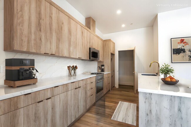242 1/2 N Dillon St in Los Angeles, CA - Building Photo - Building Photo