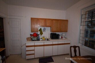 1375 Commonwealth Ave, Unit 7 in Boston, MA - Building Photo - Building Photo