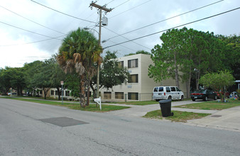 Freedom Village III in Clearwater, FL - Building Photo - Building Photo