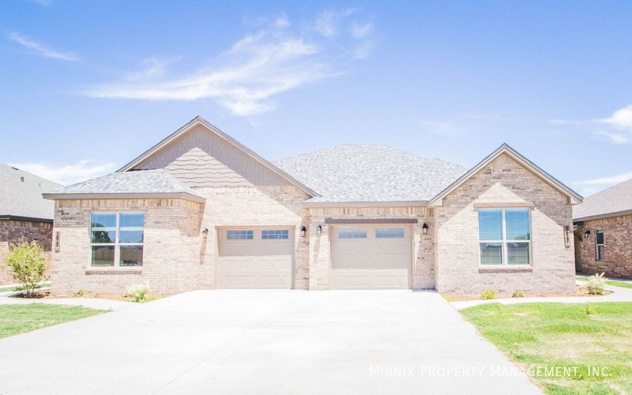 1708 102nd St in Lubbock, TX - Building Photo