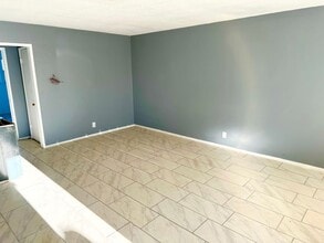 38952 9th St E in Palmdale, CA - Building Photo - Building Photo